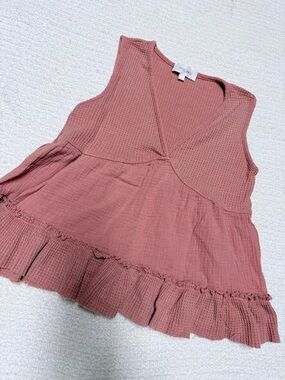 Women's Sleeveless V-Neck Peplum Tank Top - Dusty Rose
